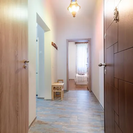Two Homelike By Ndk And Vitosha Blvd With 2 Free Parking Spots Sofia
