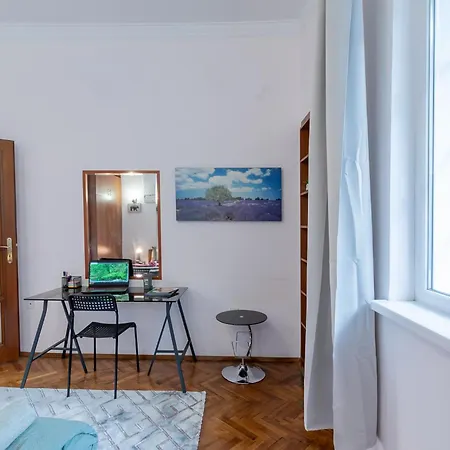 Two Homelike By Ndk And Vitosha Blvd With 2 Free Parking Spots * Sofia